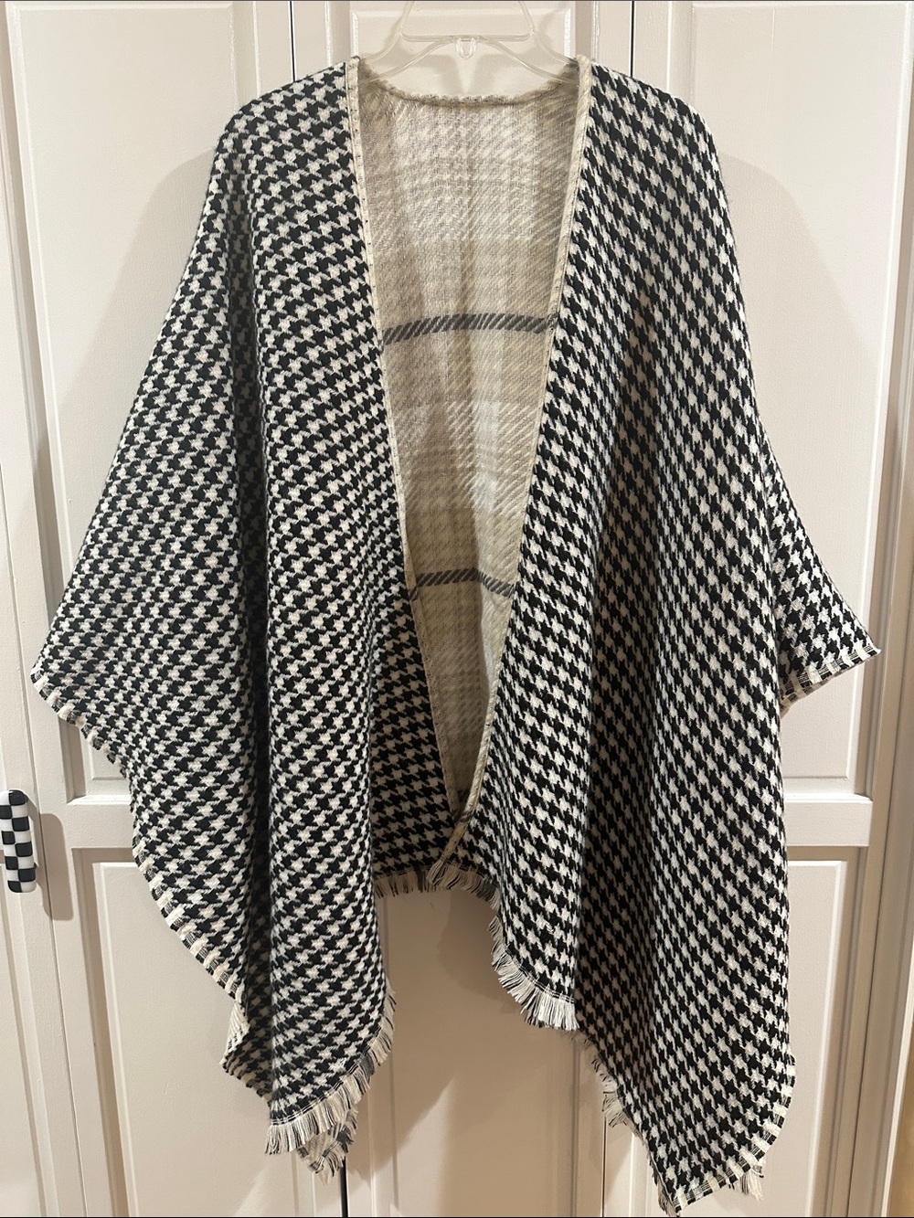 Chico's Reversible Houndstooth Plaid Travel Wrap Poncho, One Size